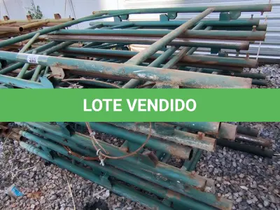 LOTE 280 - 01 LOTE COM GRADES EM FERRO NA COR VERDE (NO ESTADO)