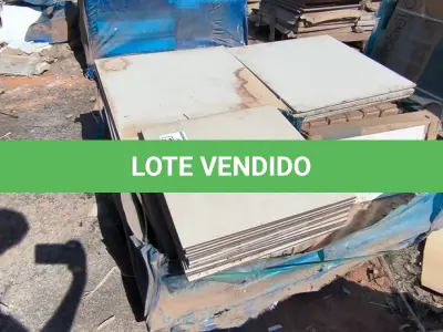 LOTE 355 - 01 LOTE COM PISOS E REVESTIMENTOS DIVERSOS (NO ESTADO)