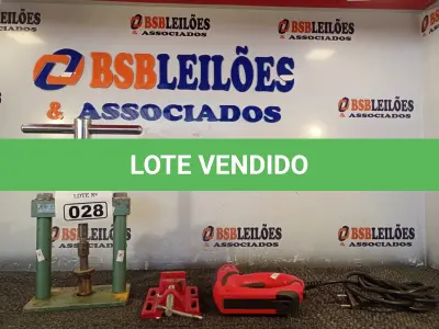 LOTE 028 - 01 GRAMPEADOR, 01 MORSA PEQUENA E 01 PRENSA. (NO ESTADO) ATENÇÃO! FAZER A VISITAÇÃO ANTES DE ARREMATAR, NÃO SABEMOS SE FUNCIONA. LEILÃO NÃO TEM GARANTIA E NEM DEVOLUÇÃO, SUJEITO A POSSÍVEIS AVARIAS VISÍVEIS/OCULTAS E/OU AUSÊNCIA DE COMPONENTES.