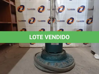 LOTE 141 - 01 ENCERADEIRA MARCA CLEANER. (NO ESTADO) ATENÇÃO! FAZER A VISITAÇÃO ANTES DE ARREMATAR, NÃO SABEMOS SE FUNCIONA. LEILÃO NÃO TEM GARANTIA E NEM DEVOLUÇÃO, SUJEITO A POSSÍVEIS AVARIAS VISÍVEIS/OCULTAS E/OU AUSÊNCIA DE COMPONENTES.