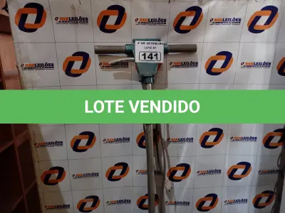 LOTE 141 - 01 ENCERADEIRA MARCA CLEANER. (NO ESTADO) ATENÇÃO! FAZER A VISITAÇÃO ANTES DE ARREMATAR, NÃO SABEMOS SE FUNCIONA. LEILÃO NÃO TEM GARANTIA E NEM DEVOLUÇÃO, SUJEITO A POSSÍVEIS AVARIAS VISÍVEIS/OCULTAS E/OU AUSÊNCIA DE COMPONENTES.