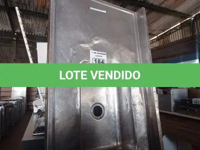 LOTE 184 - 01 PIA EM AÇO INOX COM 02 CUBAS NAS MEDIDAS: 1,80M X 0,59CM. (NO ESTADO) ATENÇÃO! FAZER A VISITAÇÃO ANTES DE ARREMATAR, NÃO SABEMOS SE FUNCIONA. LEILÃO NÃO TEM GARANTIA E NEM DEVOLUÇÃO, SUJEITO A POSSÍVEIS AVARIAS VISÍVEIS/OCULTAS E/OU AUSÊNCIA DE COMPONENTES.