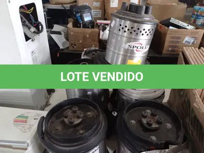 LOTE 095 - 07 BASES DE LIQUIDIFICADOR INDUSTRIAL MARCAS E MODELOS DIVERSOS. (NO ESTADO) ATENÇÃO! FAZER A VISITAÇÃO ANTES DE ARREMATAR, NÃO SABEMOS SE FUNCIONA. LEILÃO NÃO TEM GARANTIA E NEM DEVOLUÇÃO, SUJEITO A POSSÍVEIS AVARIAS VISÍVEIS/OCULTAS E/OU AUSÊNCIA DE COMPONENTES.