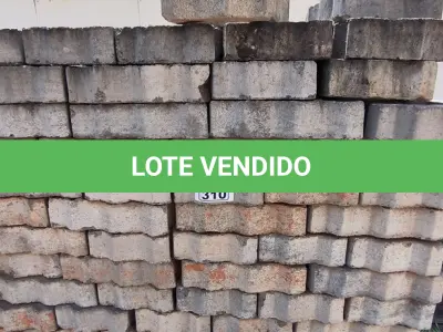 LOTE 310 - O1 LOTE COM BLOQUETES PARA PISO (NO ESTADO)