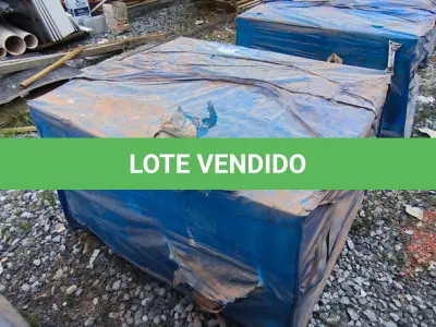 LOTE 300 - 01 LOTE COM REVESTIMENTO 30CM X 60CM CETIM BIANCO (NO ESTADO)