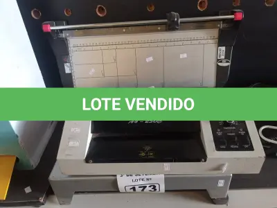 LOTE 173 - 01 PLASTIFICADORA, 01 PERFURADOR E 01 GABARITO PARA CORTE. (NO ESTADO) ATENÇÃO! FAZER A VISITAÇÃO ANTES DE ARREMATAR, NÃO SABEMOS SE FUNCIONA. LEILÃO NÃO TEM GARANTIA E NEM DEVOLUÇÃO, SUJEITO A POSSÍVEIS AVARIAS VISÍVEIS/OCULTAS E/OU AUSÊNCIA DE COMPONENTES.