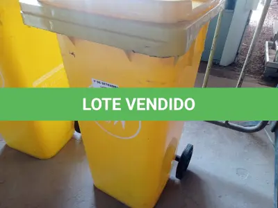 LOTE 216 - 01 CONTAINER HDPE EN840 120LITROS. (NO ESTADO) ATENÇÃO! FAZER A VISITAÇÃO ANTES DE ARREMATAR, NÃO SABEMOS SE FUNCIONA. LEILÃO NÃO TEM GARANTIA E NEM DEVOLUÇÃO, SUJEITO A POSSÍVEIS AVARIAS VISÍVEIS/OCULTAS E/OU AUSÊNCIA DE COMPONENTES.
