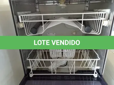 LOTE 333 - 01 FOGÃO A GÁS 04 BOCAS MARCA CÔNSUL E 01 LAVA LOUÇAS MARCA ENXUTA. (NO ESTADO) ATENÇÃO! FAZER A VISITAÇÃO ANTES DE ARREMATAR, NÃO SABEMOS SE FUNCIONA. LEILÃO NÃO TEM GARANTIA E NEM DEVOLUÇÃO, SUJEITO A POSSÍVEIS AVARIAS VISÍVEIS/OCULTAS E/OU AUSÊNCIA DE COMPONENTES.
