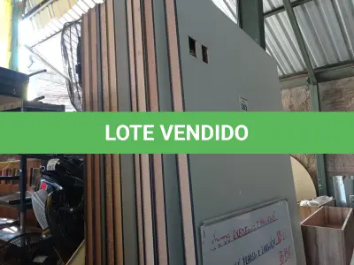 LOTE 303 - 09 PAINÉIS DE DIVISÓRIA 2,14M X 1,20M. (NO ESTADO) ATENÇÃO! FAZER A VISITAÇÃO ANTES DE ARREMATAR, NÃO SABEMOS SE FUNCIONA. LEILÃO NÃO TEM GARANTIA E NEM DEVOLUÇÃO, SUJEITO A POSSÍVEIS AVARIAS VISÍVEIS/OCULTAS E/OU AUSÊNCIA DE COMPONENTES.