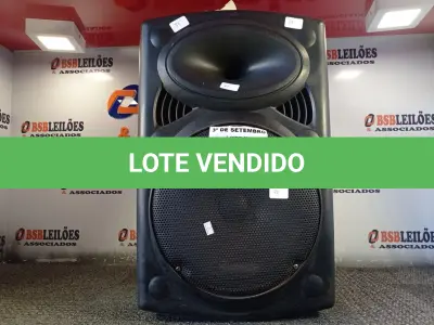 LOTE 396 - 01 CAIXA DE SOM BLUETOOTH. (NO ESTADO) ATENÇÃO! FAZER A VISITAÇÃO ANTES DE ARREMATAR, NÃO SABEMOS SE FUNCIONA. LEILÃO NÃO TEM GARANTIA E NEM DEVOLUÇÃO, SUJEITO A POSSÍVEIS AVARIAS VISÍVEIS/OCULTAS E/OU AUSÊNCIA DE COMPONENTES.