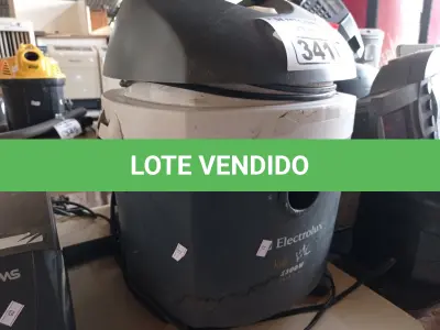 LOTE 341 - 01 ASPIRADOR DE PÓ MARCA ELECTROLUX. (NO ESTADO) ATENÇÃO! FAZER A VISITAÇÃO ANTES DE ARREMATAR, NÃO SABEMOS SE FUNCIONA. LEILÃO NÃO TEM GARANTIA E NEM DEVOLUÇÃO, SUJEITO A POSSÍVEIS AVARIAS VISÍVEIS/OCULTAS E/OU AUSÊNCIA DE COMPONENTES.