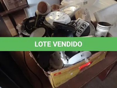LOTE 515 - 01 LOTE COM VÁRIAS SUCATAS DE LUMINÁRIAS. (NO ESTADO) ATENÇÃO! FAZER A VISITAÇÃO ANTES DE ARREMATAR, NÃO SABEMOS SE FUNCIONA. LEILÃO NÃO TEM GARANTIA E NEM DEVOLUÇÃO, SUJEITO A POSSÍVEIS AVARIAS VISÍVEIS/OCULTAS E/OU AUSÊNCIA DE COMPONENTES.