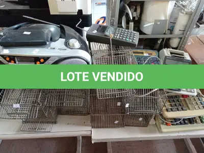 LOTE 247 - 01 APARELHO DE SOM, VÁRIAS CALCULADORAS E RATOEIRAS. (NO ESTADO) ATENÇÃO! FAZER A VISITAÇÃO ANTES DE ARREMATAR, NÃO SABEMOS SE FUNCIONA. LEILÃO NÃO TEM GARANTIA E NEM DEVOLUÇÃO, SUJEITO A POSSÍVEIS AVARIAS VISÍVEIS/OCULTAS E/OU AUSÊNCIA DE COMPONENTES.