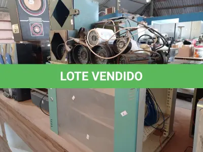 LOTE 288 - 01 RACK PARA TELECOMUNICAÇÕES E VÁRIAS CÂMERAS DE SEGURANÇA MARCAS E MODELOS DIVERSOS. (NO ESTADO) ATENÇÃO! FAZER A VISITAÇÃO ANTES DE ARREMATAR, NÃO SABEMOS SE FUNCIONA. LEILÃO NÃO TEM GARANTIA E NEM DEVOLUÇÃO, SUJEITO A POSSÍVEIS AVARIAS VISÍVEIS/OCULTAS E/OU AUSÊNCIA DE COMPONENTES.
