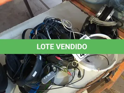 LOTE 446 - 01 LOTE COM VÁRIOS FONES DE OUVIDO MARCAS E MODELOS DIVERSOS. (NO ESTADO) ATENÇÃO! FAZER A VISITAÇÃO ANTES DE ARREMATAR, NÃO SABEMOS SE FUNCIONA. LEILÃO NÃO TEM GARANTIA E NEM DEVOLUÇÃO, SUJEITO A POSSÍVEIS AVARIAS VISÍVEIS/OCULTAS E/OU AUSÊNCIA DE COMPONENTES.