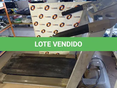 LOTE 438 - 01 ESTEIRA ERGOMÉTRICA 110V. (NO ESTADO) ATENÇÃO! FAZER A VISITAÇÃO ANTES DE ARREMATAR, NÃO SABEMOS SE FUNCIONA. LEILÃO NÃO TEM GARANTIA E NEM DEVOLUÇÃO, SUJEITO A POSSÍVEIS AVARIAS VISÍVEIS/OCULTAS E/OU AUSÊNCIA DE COMPONENTES.