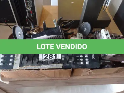 LOTE 281 - 01 CONTROLADORA DMX512 E MATERIAIS DIVERSOS. (NO ESTADO) ATENÇÃO! FAZER A VISITAÇÃO ANTES DE ARREMATAR, NÃO SABEMOS SE FUNCIONA. LEILÃO NÃO TEM GARANTIA E NEM DEVOLUÇÃO, SUJEITO A POSSÍVEIS AVARIAS VISÍVEIS/OCULTAS E/OU AUSÊNCIA DE COMPONENTES.
