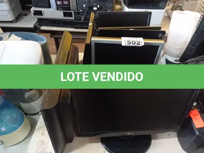 LOTE 502 - 09 MONITORES MARCAS E MODELOS DIVERSOS PARA RETIRADA DE PEÇAS. (NO ESTADO) ATENÇÃO! FAZER A VISITAÇÃO ANTES DE ARREMATAR, NÃO SABEMOS SE FUNCIONA. LEILÃO NÃO TEM GARANTIA E NEM DEVOLUÇÃO, SUJEITO A POSSÍVEIS AVARIAS VISÍVEIS/OCULTAS E/OU AUSÊNCIA DE COMPONENTES.