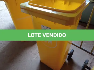 LOTE 236 - 01 CONTAINER HDPE EN840 120LITROS. (NO ESTADO) ATENÇÃO! FAZER A VISITAÇÃO ANTES DE ARREMATAR, NÃO SABEMOS SE FUNCIONA. LEILÃO NÃO TEM GARANTIA E NEM DEVOLUÇÃO, SUJEITO A POSSÍVEIS AVARIAS VISÍVEIS/OCULTAS E/OU AUSÊNCIA DE COMPONENTES.