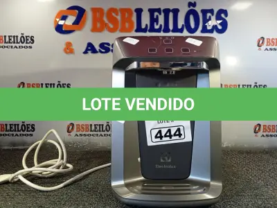 LOTE 444 - 01 PURIFICADOR DE ÁGUA MARCA ELECTROLUX. (NO ESTADO) ATENÇÃO! FAZER A VISITAÇÃO ANTES DE ARREMATAR, NÃO SABEMOS SE FUNCIONA. LEILÃO NÃO TEM GARANTIA E NEM DEVOLUÇÃO, SUJEITO A POSSÍVEIS AVARIAS VISÍVEIS/OCULTAS E/OU AUSÊNCIA DE COMPONENTES.