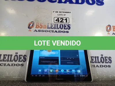 LOTE 421 - 01 TABLET SAMSUNG TAB2 10.1 COM CABO. (NO ESTADO) ATENÇÃO! FAZER A VISITAÇÃO ANTES DE ARREMATAR, NÃO SABEMOS SE FUNCIONA. LEILÃO NÃO TEM GARANTIA E NEM DEVOLUÇÃO, SUJEITO A POSSÍVEIS AVARIAS VISÍVEIS/OCULTAS E/OU AUSÊNCIA DE COMPONENTES.