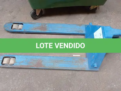 LOTE 518 - 01 PALETEIRA COM AVARIAS. (NO ESTADO) ATENÇÃO! FAZER A VISITAÇÃO ANTES DE ARREMATAR, NÃO SABEMOS SE FUNCIONA. LEILÃO NÃO TEM GARANTIA E NEM DEVOLUÇÃO, SUJEITO A POSSÍVEIS AVARIAS VISÍVEIS/OCULTAS E/OU AUSÊNCIA DE COMPONENTES.