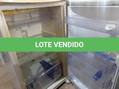 LOTE 217 - 01 GELADEIRA MARCA CÔNSUL 220V. (NO ESTADO) ATENÇÃO! FAZER A VISITAÇÃO ANTES DE ARREMATAR, NÃO SABEMOS SE FUNCIONA. LEILÃO NÃO TEM GARANTIA E NEM DEVOLUÇÃO, SUJEITO A POSSÍVEIS AVARIAS VISÍVEIS/OCULTAS E/OU AUSÊNCIA DE COMPONENTES.