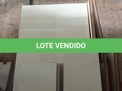 LOTE 299 - 09 PAINÉIS DE DIVISÓRIA 2,14M X 1,20M E VÁRIOS RECORTES. (NO ESTADO) ATENÇÃO! FAZER A VISITAÇÃO ANTES DE ARREMATAR, NÃO SABEMOS SE FUNCIONA. LEILÃO NÃO TEM GARANTIA E NEM DEVOLUÇÃO, SUJEITO A POSSÍVEIS AVARIAS VISÍVEIS/OCULTAS E/OU AUSÊNCIA DE COMPONENTES.