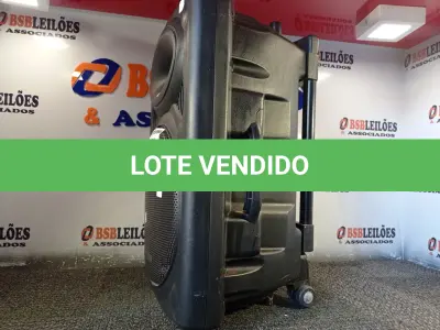 LOTE 396 - 01 CAIXA DE SOM BLUETOOTH. (NO ESTADO) ATENÇÃO! FAZER A VISITAÇÃO ANTES DE ARREMATAR, NÃO SABEMOS SE FUNCIONA. LEILÃO NÃO TEM GARANTIA E NEM DEVOLUÇÃO, SUJEITO A POSSÍVEIS AVARIAS VISÍVEIS/OCULTAS E/OU AUSÊNCIA DE COMPONENTES.