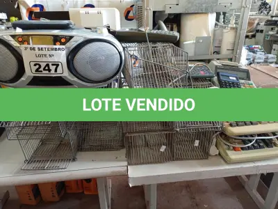 LOTE 247 - 01 APARELHO DE SOM, VÁRIAS CALCULADORAS E RATOEIRAS. (NO ESTADO) ATENÇÃO! FAZER A VISITAÇÃO ANTES DE ARREMATAR, NÃO SABEMOS SE FUNCIONA. LEILÃO NÃO TEM GARANTIA E NEM DEVOLUÇÃO, SUJEITO A POSSÍVEIS AVARIAS VISÍVEIS/OCULTAS E/OU AUSÊNCIA DE COMPONENTES.