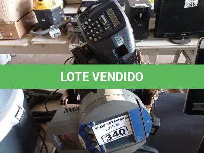 LOTE 340 - 01 LEITOR DE CÓDIGOS DE BARRAS, 05 RELÓGIOS DE PONTO E VÁRIAS ANTENAS DE TV INTERNAS. (NO ESTADO) ATENÇÃO! FAZER A VISITAÇÃO ANTES DE ARREMATAR, NÃO SABEMOS SE FUNCIONA. LEILÃO NÃO TEM GARANTIA E NEM DEVOLUÇÃO, SUJEITO A POSSÍVEIS AVARIAS VISÍVEIS/OCULTAS E/OU AUSÊNCIA DE COMPONENTES.
