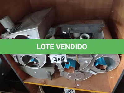 LOTE 459 - 02 REFLETORES DE LED E 06 LUMINÁRIAS DE PÁTIO. (NO ESTADO) ATENÇÃO! FAZER A VISITAÇÃO ANTES DE ARREMATAR, NÃO SABEMOS SE FUNCIONA. LEILÃO NÃO TEM GARANTIA E NEM DEVOLUÇÃO, SUJEITO A POSSÍVEIS AVARIAS VISÍVEIS/OCULTAS E/OU AUSÊNCIA DE COMPONENTES.