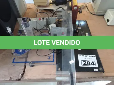 LOTE 284 - 02 APARELHOS DIVERSOS. (NO ESTADO) ATENÇÃO! FAZER A VISITAÇÃO ANTES DE ARREMATAR, NÃO SABEMOS SE FUNCIONA. LEILÃO NÃO TEM GARANTIA E NEM DEVOLUÇÃO, SUJEITO A POSSÍVEIS AVARIAS VISÍVEIS/OCULTAS E/OU AUSÊNCIA DE COMPONENTES.