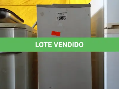 LOTE 306 - 01 FREEZER VERTICAL MARCA CÔNSUL 220V. (NO ESTADO) ATENÇÃO! FAZER A VISITAÇÃO ANTES DE ARREMATAR, NÃO SABEMOS SE FUNCIONA. LEILÃO NÃO TEM GARANTIA E NEM DEVOLUÇÃO, SUJEITO A POSSÍVEIS AVARIAS VISÍVEIS/OCULTAS E/OU AUSÊNCIA DE COMPONENTES.