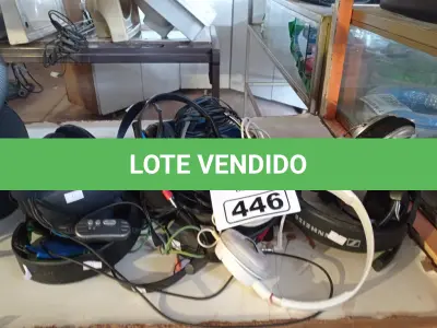LOTE 446 - 01 LOTE COM VÁRIOS FONES DE OUVIDO MARCAS E MODELOS DIVERSOS. (NO ESTADO) ATENÇÃO! FAZER A VISITAÇÃO ANTES DE ARREMATAR, NÃO SABEMOS SE FUNCIONA. LEILÃO NÃO TEM GARANTIA E NEM DEVOLUÇÃO, SUJEITO A POSSÍVEIS AVARIAS VISÍVEIS/OCULTAS E/OU AUSÊNCIA DE COMPONENTES.