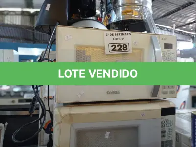 LOTE 228 - 02 MICRO-ONDAS E 03 CAFETEIRAS MARCAS E MODELOS DIVERSOS.  (NO ESTADO) ATENÇÃO! FAZER A VISITAÇÃO ANTES DE ARREMATAR, NÃO SABEMOS SE FUNCIONA. LEILÃO NÃO TEM GARANTIA E NEM DEVOLUÇÃO, SUJEITO A POSSÍVEIS AVARIAS VISÍVEIS/OCULTAS E/OU AUSÊNCIA DE COMPONENTES.