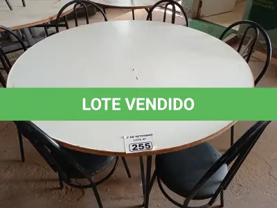 LOTE 255 - 01 MESA DE FERRO COM BASE DOBRÁVEL, TAMPO EM MADEIRA E 06 CADEIRAS DE FERRO COM ASSENTO ALMOFADADO. (NO ESTADO) ATENÇÃO! FAZER A VISITAÇÃO ANTES DE ARREMATAR, NÃO SABEMOS SE FUNCIONA. LEILÃO NÃO TEM GARANTIA E NEM DEVOLUÇÃO, SUJEITO A POSSÍVEIS AVARIAS VISÍVEIS/OCULTAS E/OU AUSÊNCIA DE COMPONENTES.