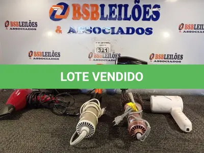 LOTE 321 - 03 SECADORES DE CABELO E 02 ESCOVAS ROTATIVAS. (NO ESTADO) ATENÇÃO! FAZER A VISITAÇÃO ANTES DE ARREMATAR, NÃO SABEMOS SE FUNCIONA. LEILÃO NÃO TEM GARANTIA E NEM DEVOLUÇÃO, SUJEITO A POSSÍVEIS AVARIAS VISÍVEIS/OCULTAS E/OU AUSÊNCIA DE COMPONENTES.