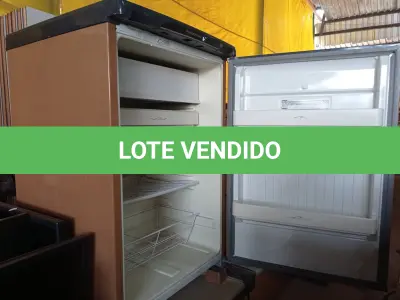 LOTE 495 - 01 FRIGOBAR MARCA PROSDÓCIMO 220V. (NO ESTADO) ATENÇÃO! FAZER A VISITAÇÃO ANTES DE ARREMATAR, NÃO SABEMOS SE FUNCIONA. LEILÃO NÃO TEM GARANTIA E NEM DEVOLUÇÃO, SUJEITO A POSSÍVEIS AVARIAS VISÍVEIS/OCULTAS E/OU AUSÊNCIA DE COMPONENTES.