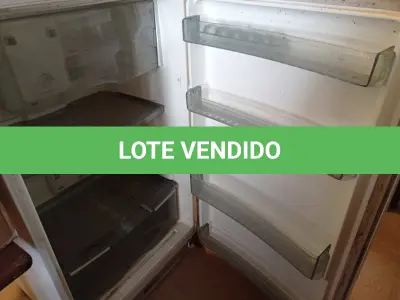 LOTE 474 - 01 GELADEIRA MARCA BRASTEMP 127V. (NO ESTADO) ATENÇÃO! FAZER A VISITAÇÃO ANTES DE ARREMATAR, NÃO SABEMOS SE FUNCIONA. LEILÃO NÃO TEM GARANTIA E NEM DEVOLUÇÃO, SUJEITO A POSSÍVEIS AVARIAS VISÍVEIS/OCULTAS E/OU AUSÊNCIA DE COMPONENTES.