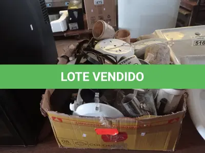 LOTE 515 - 01 LOTE COM VÁRIAS SUCATAS DE LUMINÁRIAS. (NO ESTADO) ATENÇÃO! FAZER A VISITAÇÃO ANTES DE ARREMATAR, NÃO SABEMOS SE FUNCIONA. LEILÃO NÃO TEM GARANTIA E NEM DEVOLUÇÃO, SUJEITO A POSSÍVEIS AVARIAS VISÍVEIS/OCULTAS E/OU AUSÊNCIA DE COMPONENTES.