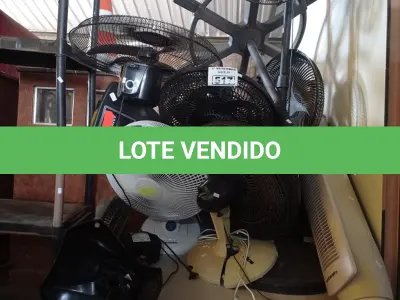 LOTE 517 - 01 LOTE COM VÁRIOS VENTILADORES MARCAS E MODELOS DIVERSOS. (NO ESTADO) ATENÇÃO! FAZER A VISITAÇÃO ANTES DE ARREMATAR, NÃO SABEMOS SE FUNCIONA. LEILÃO NÃO TEM GARANTIA E NEM DEVOLUÇÃO, SUJEITO A POSSÍVEIS AVARIAS VISÍVEIS/OCULTAS E/OU AUSÊNCIA DE COMPONENTES.