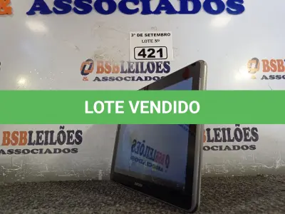 LOTE 421 - 01 TABLET SAMSUNG TAB2 10.1 COM CABO. (NO ESTADO) ATENÇÃO! FAZER A VISITAÇÃO ANTES DE ARREMATAR, NÃO SABEMOS SE FUNCIONA. LEILÃO NÃO TEM GARANTIA E NEM DEVOLUÇÃO, SUJEITO A POSSÍVEIS AVARIAS VISÍVEIS/OCULTAS E/OU AUSÊNCIA DE COMPONENTES.
