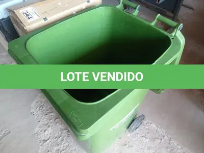 LOTE 206 - 01 CONTAINER HDPE EN840 240LITROS. (NO ESTADO) ATENÇÃO! FAZER A VISITAÇÃO ANTES DE ARREMATAR, NÃO SABEMOS SE FUNCIONA. LEILÃO NÃO TEM GARANTIA E NEM DEVOLUÇÃO, SUJEITO A POSSÍVEIS AVARIAS VISÍVEIS/OCULTAS E/OU AUSÊNCIA DE COMPONENTES.