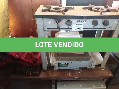 LOTE 472 - 01 SUCATA DE SHAR BROILER, 01 BANCADA BAIXA DE FERRO, 01 NOBREAK PARA RACK E 01 FOGÃO INDUSTRIAL 02 BOCAS. (NO ESTADO) ATENÇÃO! FAZER A VISITAÇÃO ANTES DE ARREMATAR, NÃO SABEMOS SE FUNCIONA. LEILÃO NÃO TEM GARANTIA E NEM DEVOLUÇÃO, SUJEITO A POSSÍVEIS AVARIAS VISÍVEIS/OCULTAS E/OU AUSÊNCIA DE COMPONENTES.