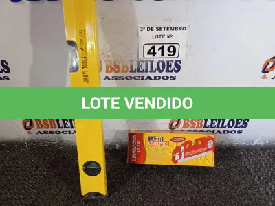 LOTE 419 - 01 NÍVEL A LASER E 01 NÍVEL DE MÃO. (NO ESTADO) ATENÇÃO! FAZER A VISITAÇÃO ANTES DE ARREMATAR, NÃO SABEMOS SE FUNCIONA. LEILÃO NÃO TEM GARANTIA E NEM DEVOLUÇÃO, SUJEITO A POSSÍVEIS AVARIAS VISÍVEIS/OCULTAS E/OU AUSÊNCIA DE COMPONENTES.