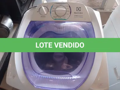 LOTE 194 - 01 MÁQUINA DE LAVAR MARCA ELECTROLUX CAPACIDADE 8KG 220V. (NO ESTADO) ATENÇÃO! FAZER A VISITAÇÃO ANTES DE ARREMATAR, NÃO SABEMOS SE FUNCIONA. LEILÃO NÃO TEM GARANTIA E NEM DEVOLUÇÃO, SUJEITO A POSSÍVEIS AVARIAS VISÍVEIS/OCULTAS E/OU AUSÊNCIA DE COMPONENTES.