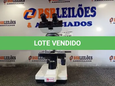 LOTE 365 - 01 MICROSCÓPIO. (NO ESTADO) ATENÇÃO! FAZER A VISITAÇÃO ANTES DE ARREMATAR, NÃO SABEMOS SE FUNCIONA. LEILÃO NÃO TEM GARANTIA E NEM DEVOLUÇÃO, SUJEITO A POSSÍVEIS AVARIAS VISÍVEIS/OCULTAS E/OU AUSÊNCIA DE COMPONENTES.