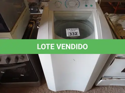 LOTE 332 - 01 MÁQUINA DE LAVAR ROUPAS MARCA ELECTROLUX CAPACIDADE 9KG 220V. (NO ESTADO) ATENÇÃO! FAZER A VISITAÇÃO ANTES DE ARREMATAR, NÃO SABEMOS SE FUNCIONA. LEILÃO NÃO TEM GARANTIA E NEM DEVOLUÇÃO, SUJEITO A POSSÍVEIS AVARIAS VISÍVEIS/OCULTAS E/OU AUSÊNCIA DE COMPONENTES.