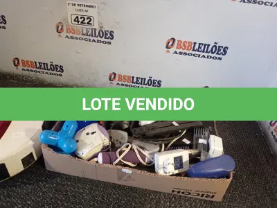 LOTE 422 - 01 ROBÔ ASPIRADOR E PERIFÉRICOS DIVERSOS. (NO ESTADO) ATENÇÃO! FAZER A VISITAÇÃO ANTES DE ARREMATAR, NÃO SABEMOS SE FUNCIONA. LEILÃO NÃO TEM GARANTIA E NEM DEVOLUÇÃO, SUJEITO A POSSÍVEIS AVARIAS VISÍVEIS/OCULTAS E/OU AUSÊNCIA DE COMPONENTES.